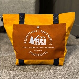 REI tote like new